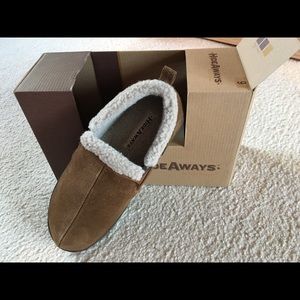 Men’s slippers. Like UGG brand.